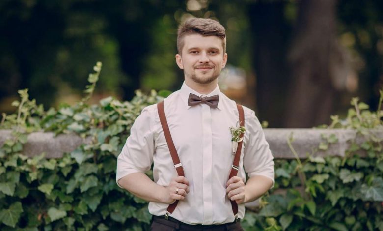 A guy wearing Suspenders