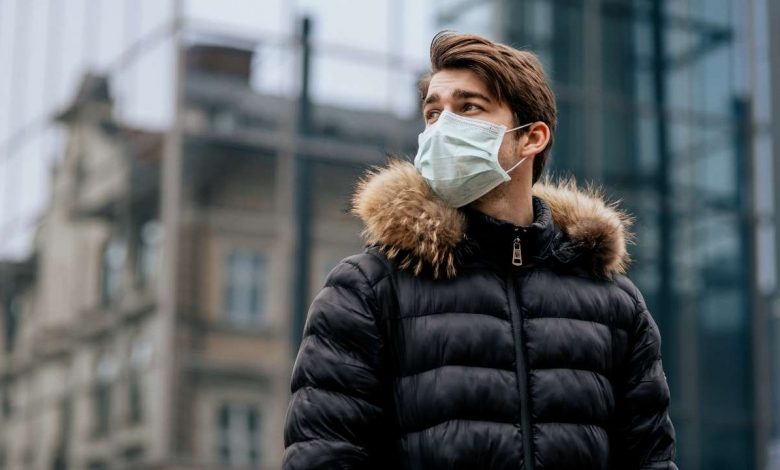 guy wearing face mask