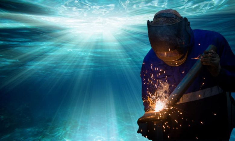 Underwater Welder