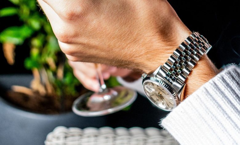 guy wearing a Rolex