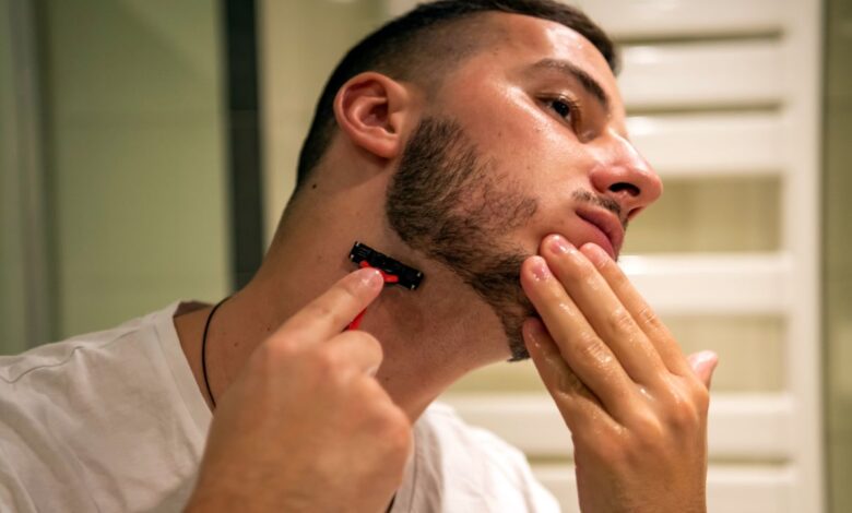 a guy detailing his beard