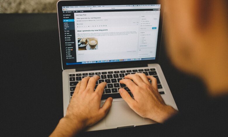 blogging on laptop