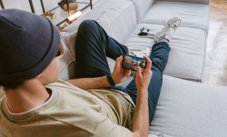 gaming on mobile