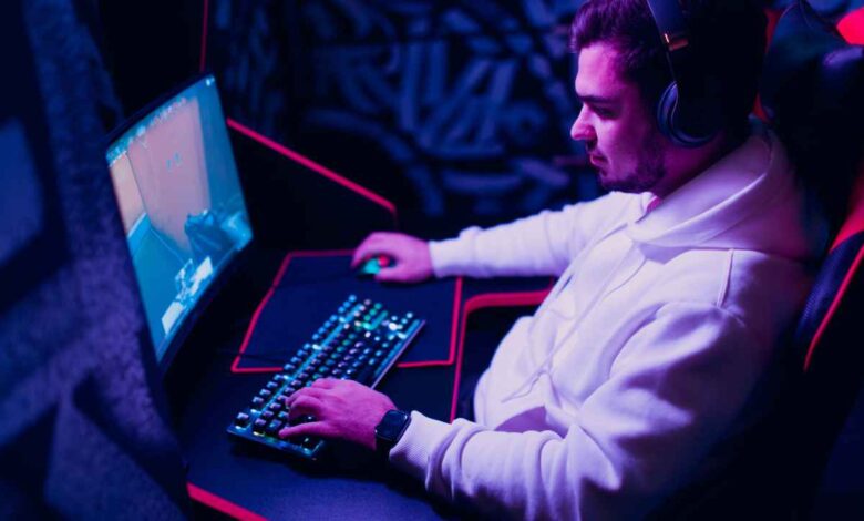 guy Gaming