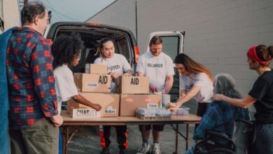 group people help